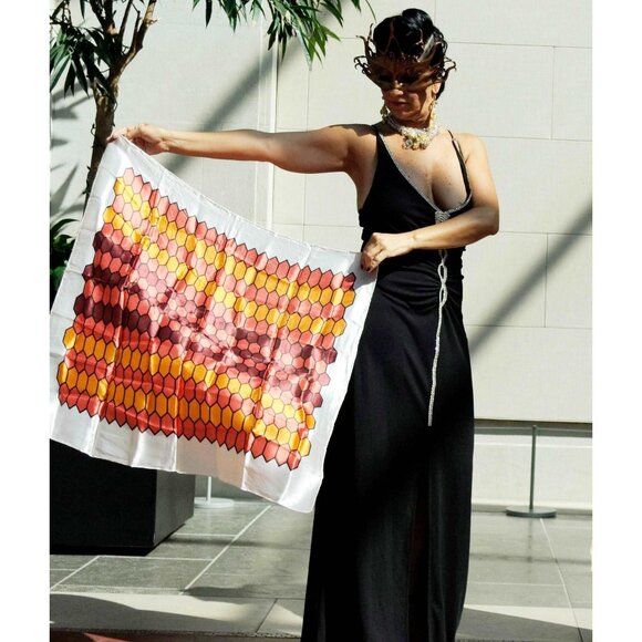 Beehive Patterned Vintage Scarf - A Buzzworthy Accent in Sustainable Fashion - Picture 1 of 6